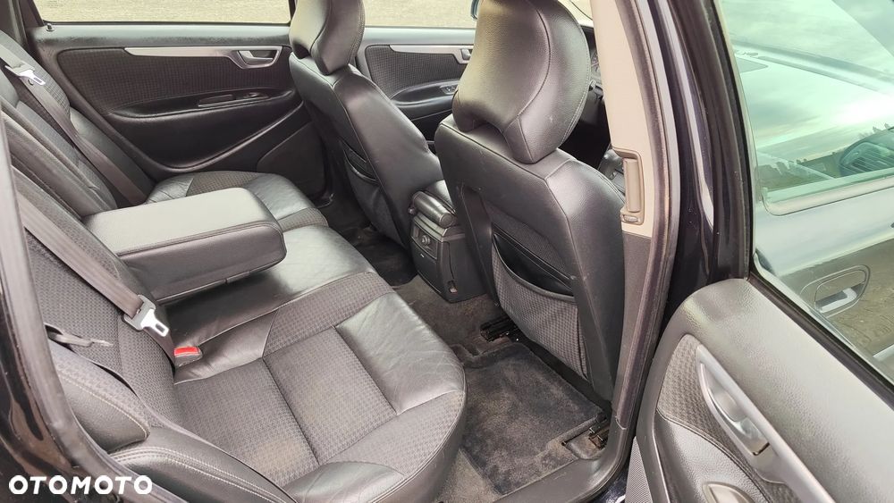Volvo V70 2.4 Momentum - 13