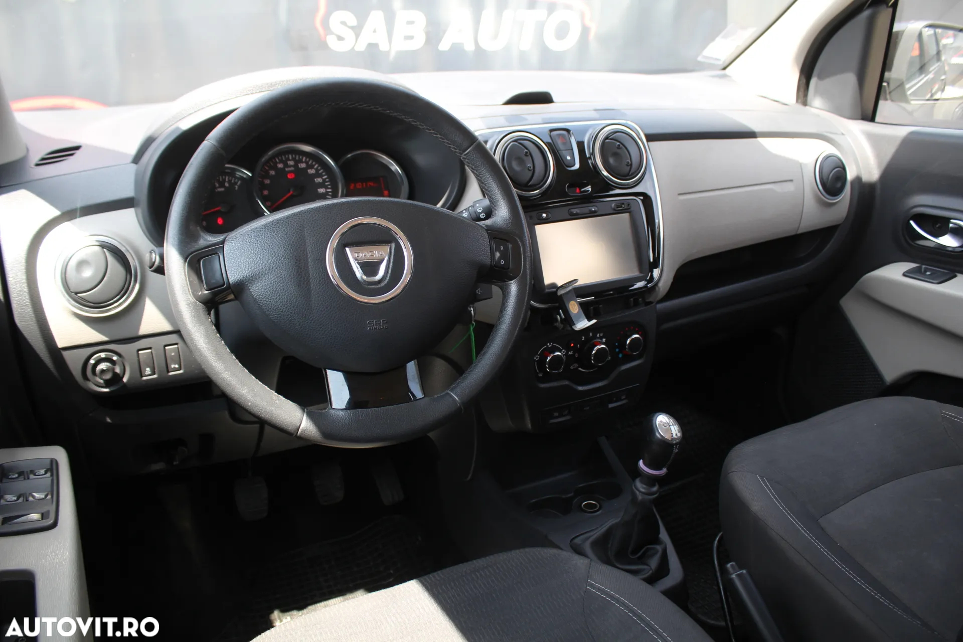 Dacia Lodgy dCi 110 Laureate - 4
