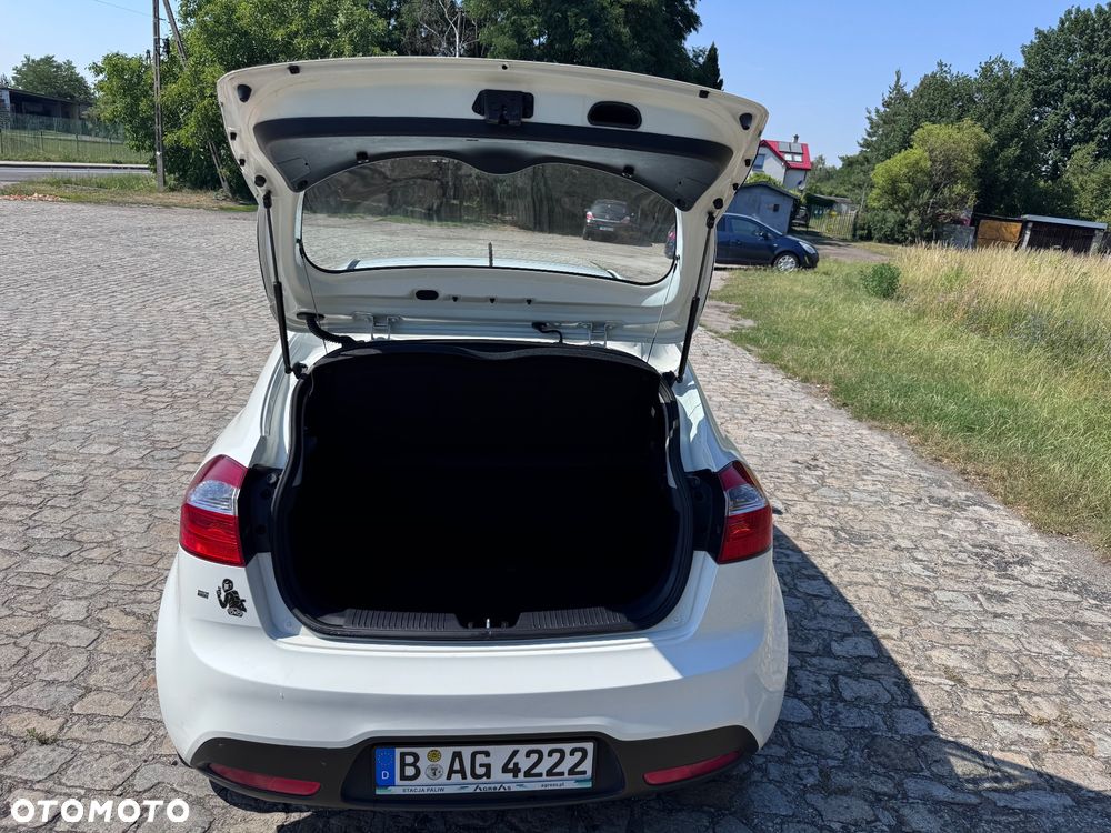 Kia Rio 1.2 Attract - 19