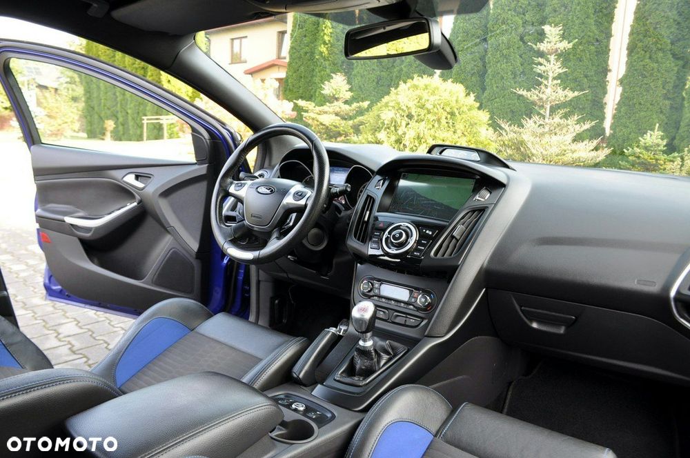 Ford Focus - 25