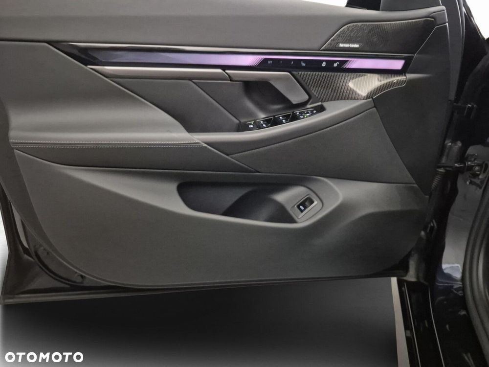 BMW Seria 5 - 12
