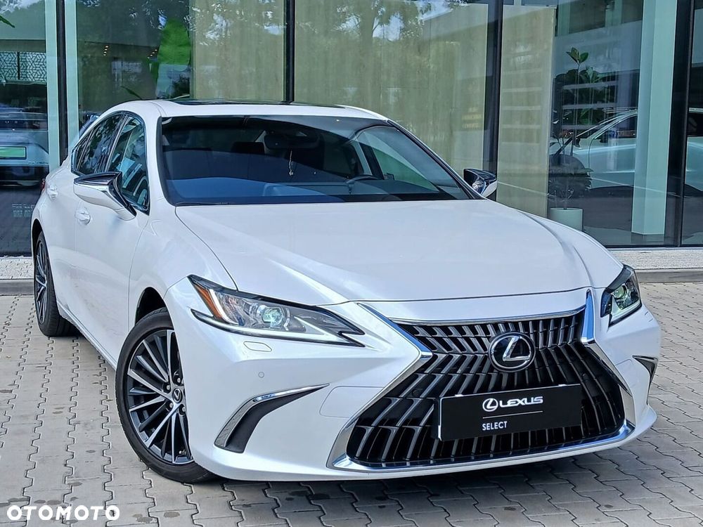 Lexus ES - 10