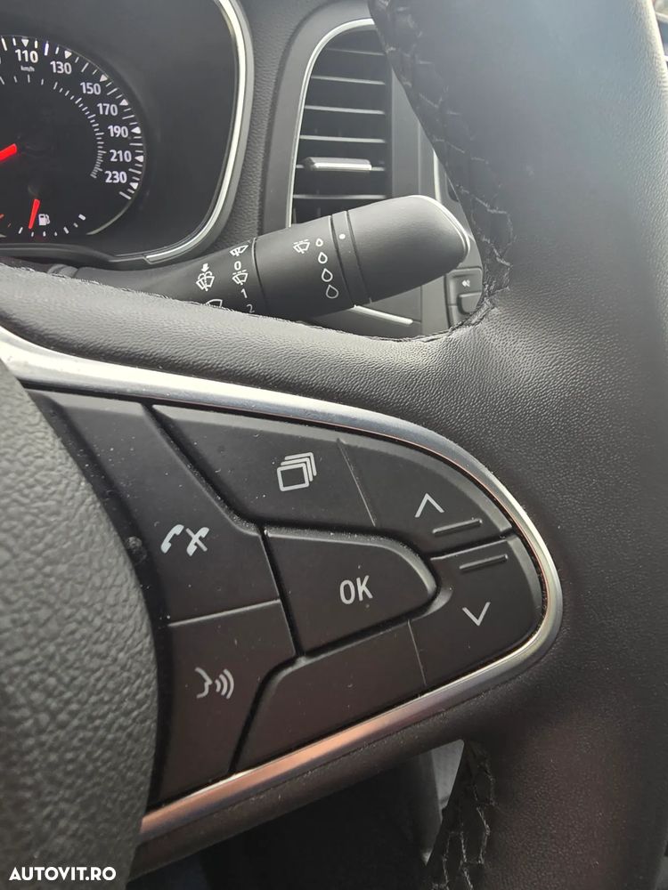 Renault Megane TCE 114 GPF Life - 16