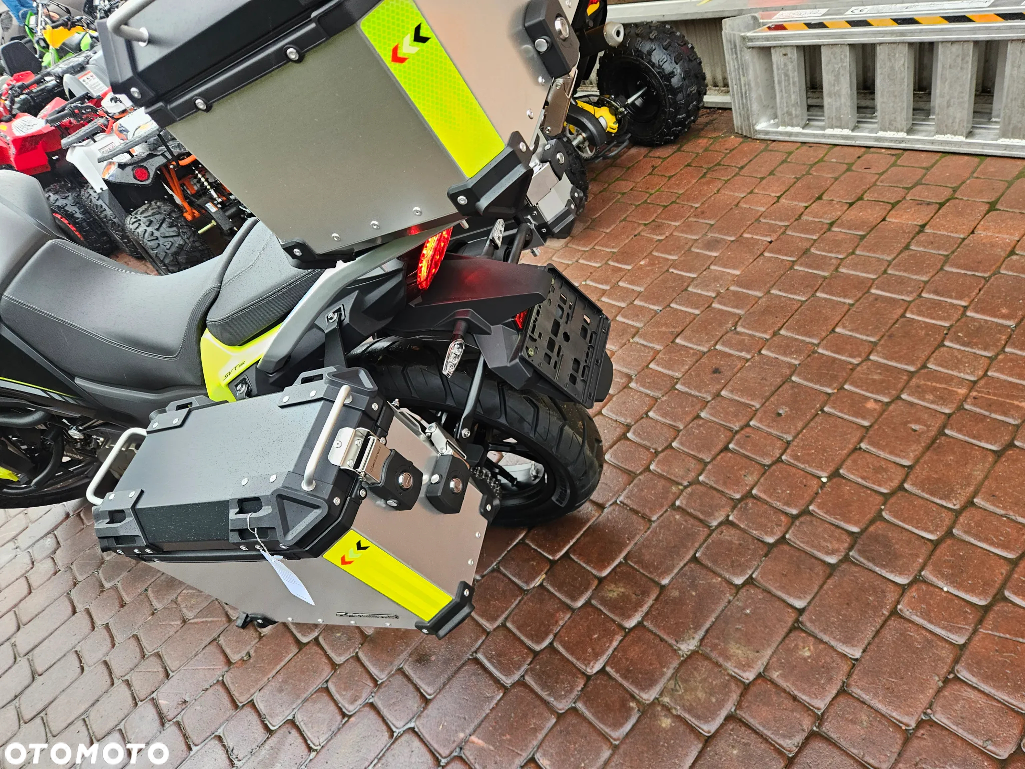 QJMOTOR SVT 650 - 19