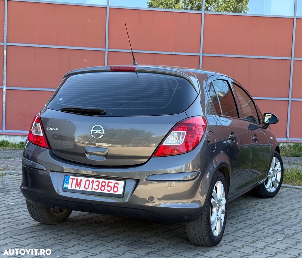 Opel Corsa 1.2 Cosmo - 16