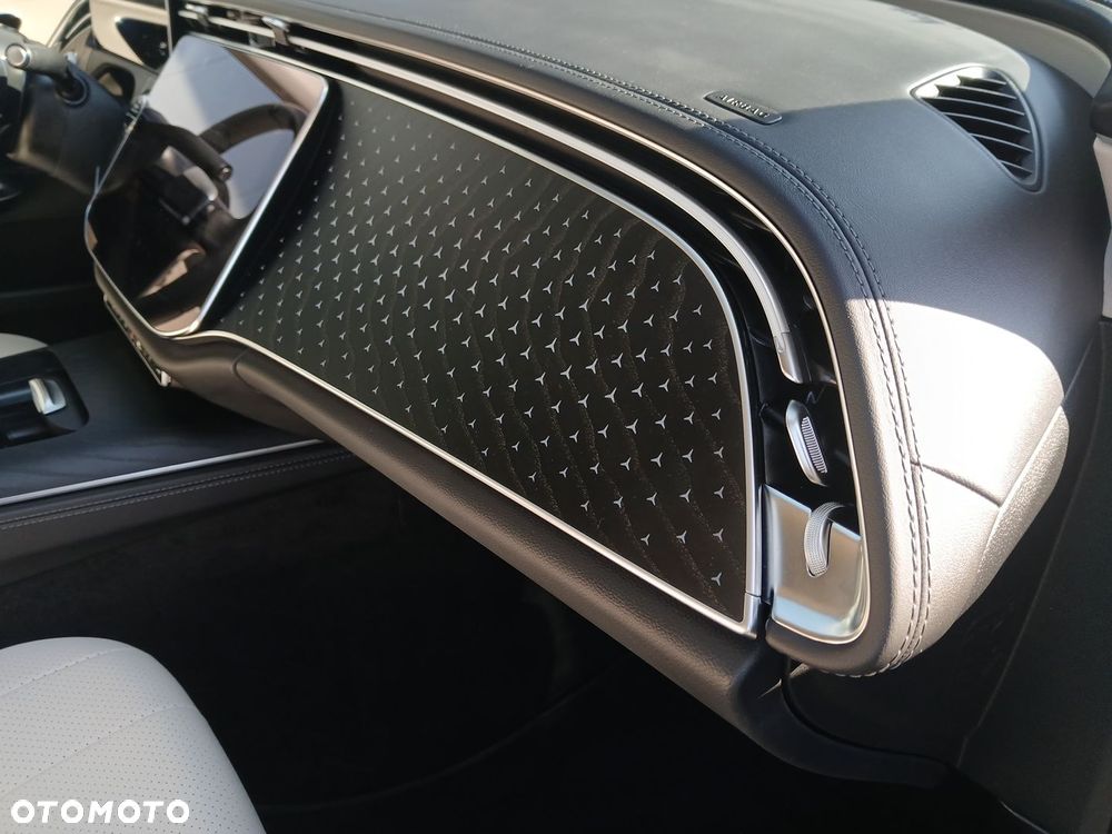 Mercedes-Benz Klasa E 300 PHEV 4-Matic Avantgarde 9G-Tronic - 16