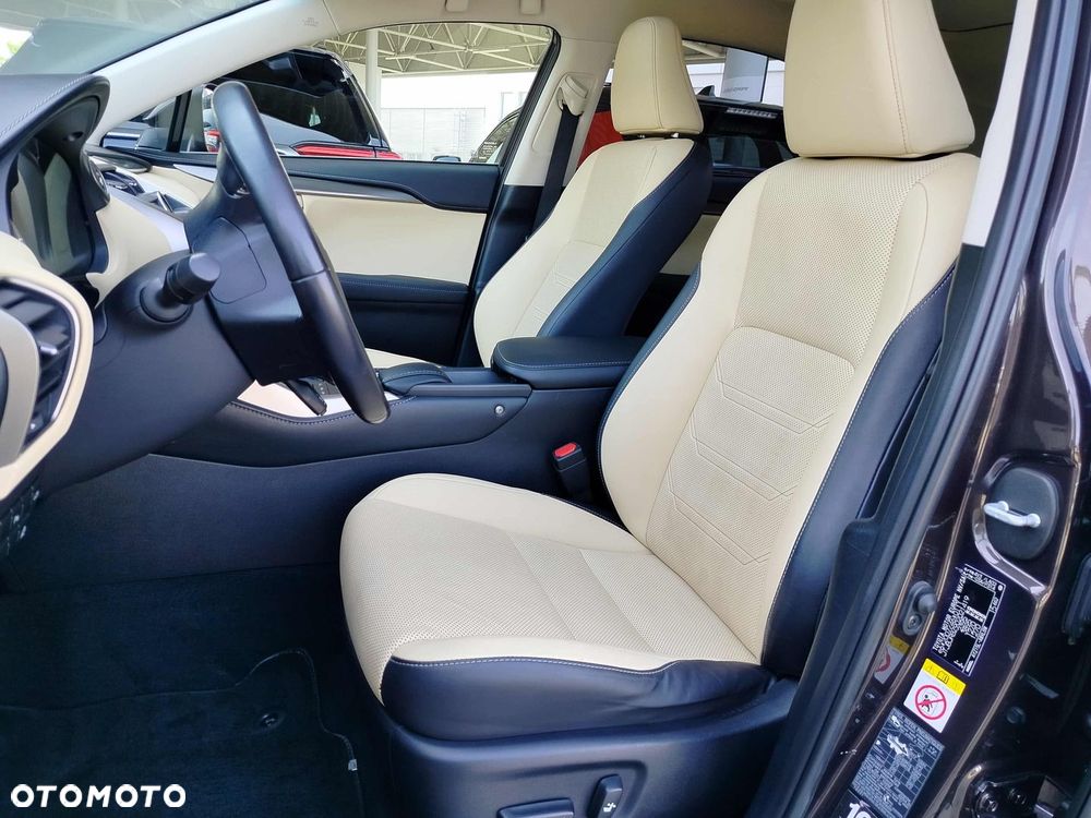 Lexus NX 300h Comfort AWD - 6