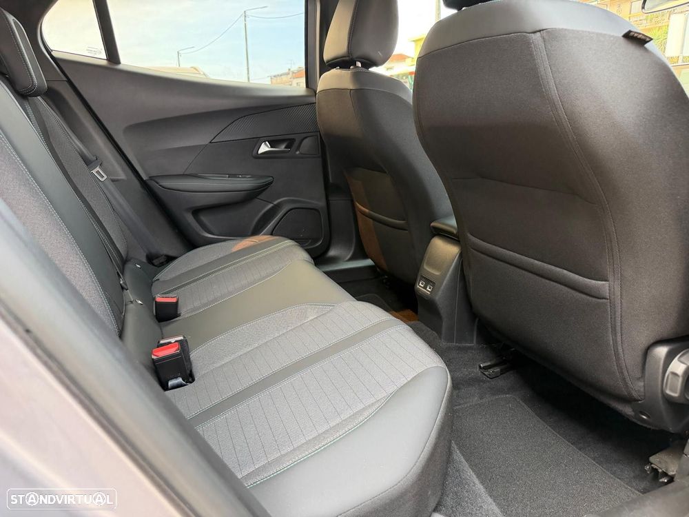 Peugeot 2008 1.2 PureTech Allure - 15