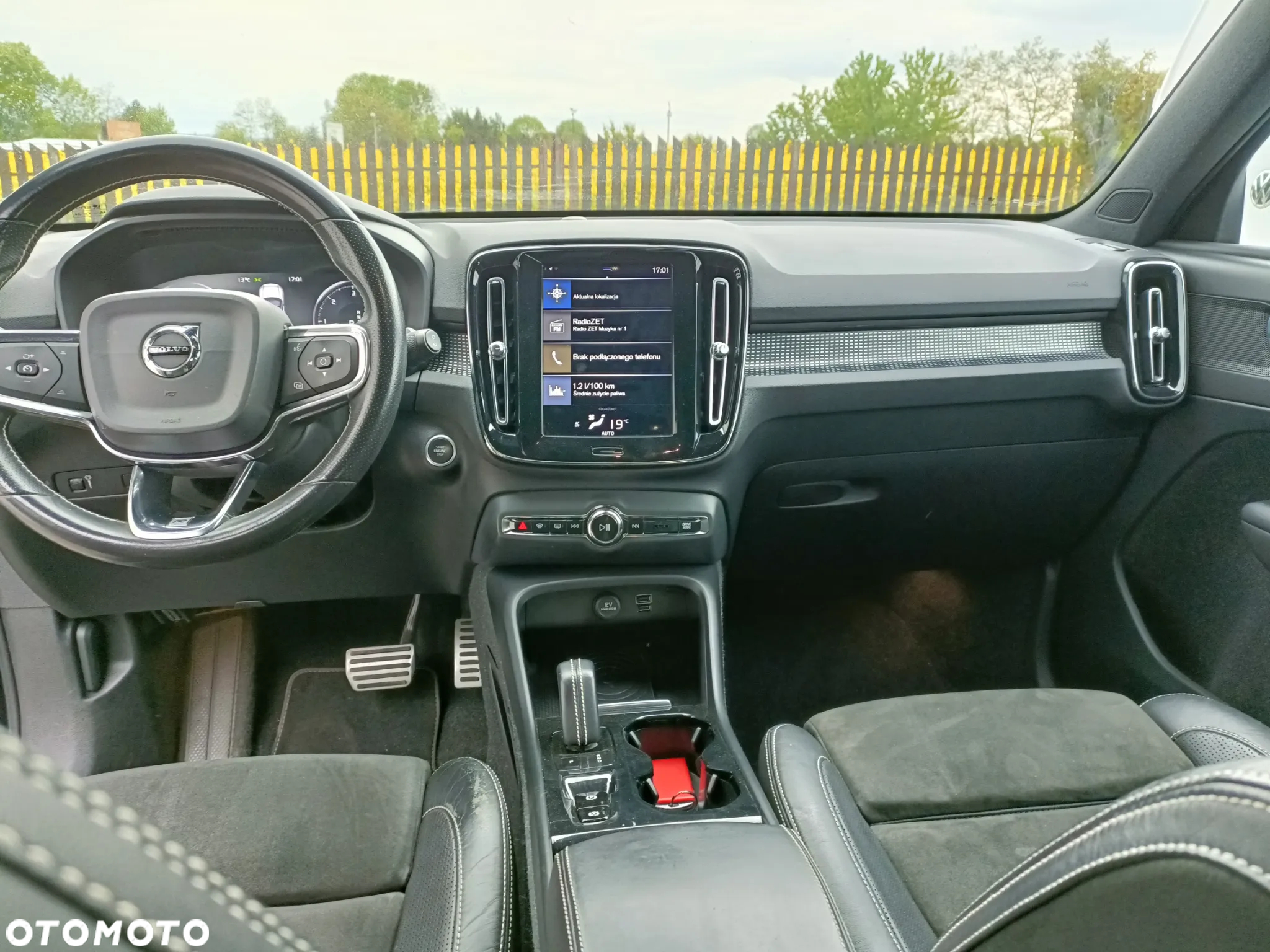 Volvo XC 40 D4 AWD R-Design - 12