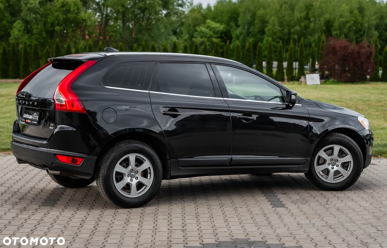 Volvo XC 60 D5 AWD Momentum - 11