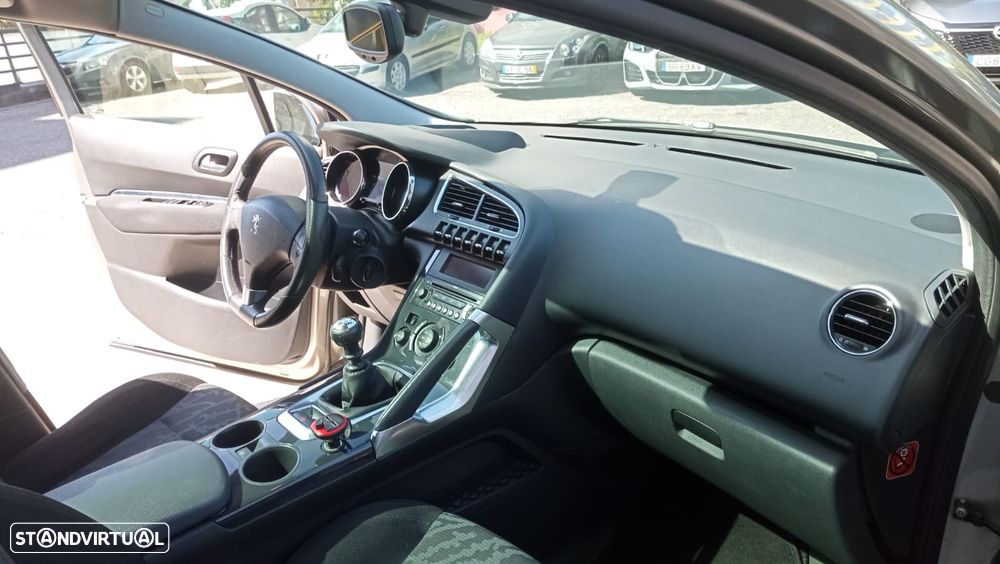 Peugeot 3008 1.6 HDi Premium - 7