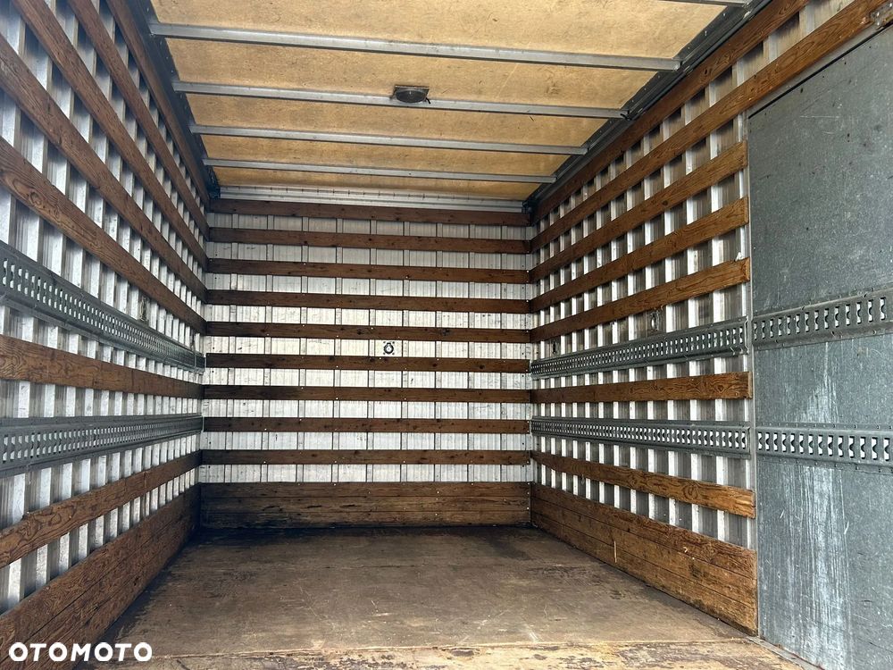 Iveco Daily 40C13 Kontener 8 palet + winda 750kg + drzwi boczne **Serwis**Sprowadzony**2011R** - 8