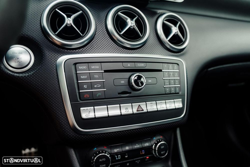 Mercedes-Benz A 45 AMG 4-Matic - 32