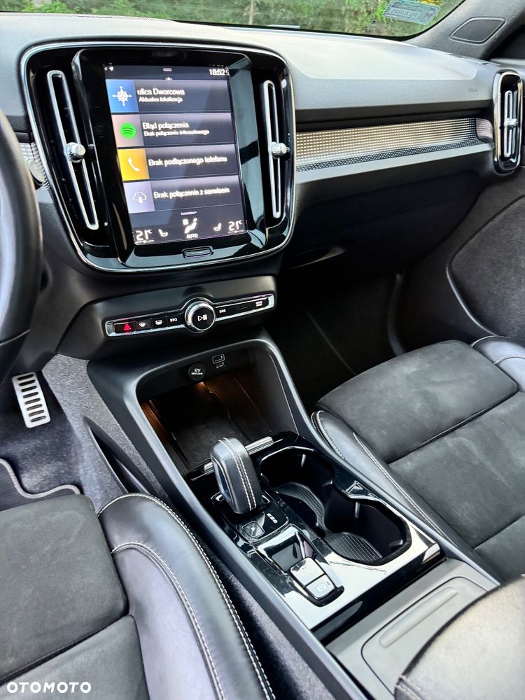 Volvo XC 40 T3 R-Design - 34