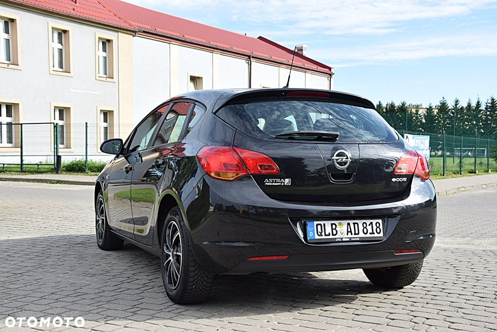 Opel Astra 1.4 ecoFLEX - 4