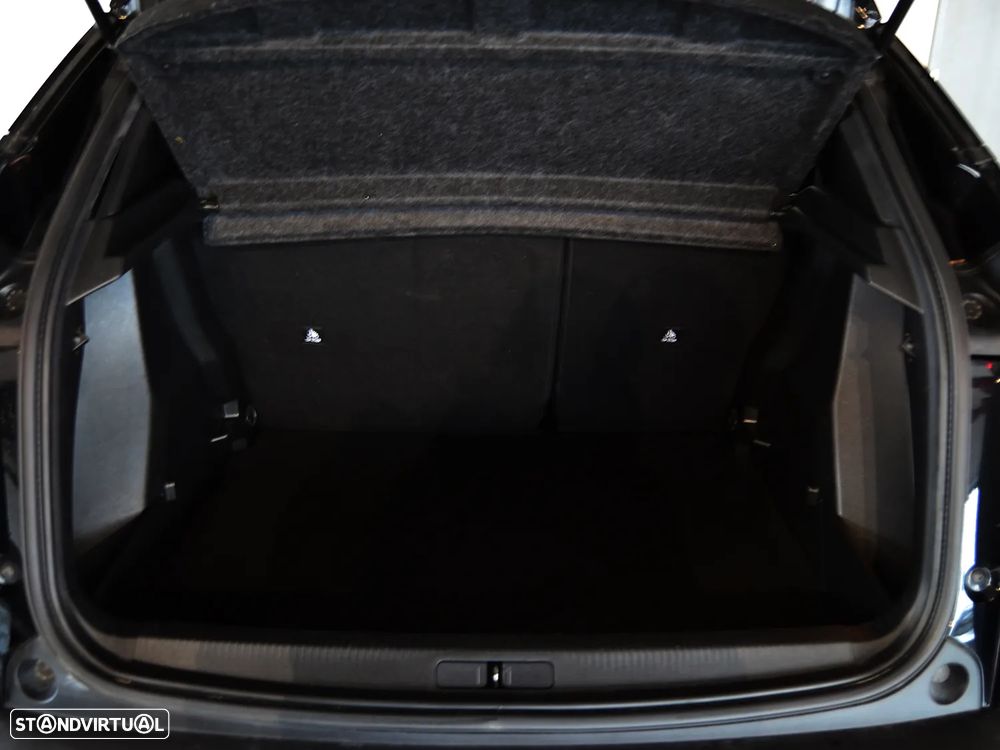 Peugeot 2008 1.2 PureTech Active Pack - 11