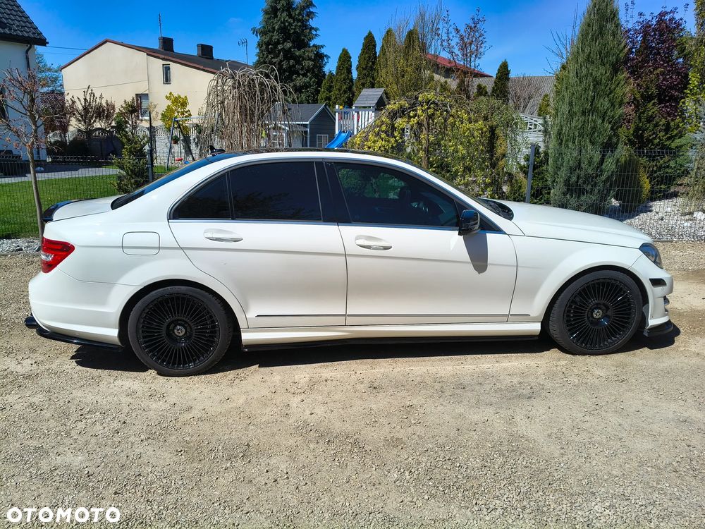 Mercedes-Benz Klasa C 350 4Matic (BlueEFFICIENCY) 7G-TRONIC Avantgarde - 10