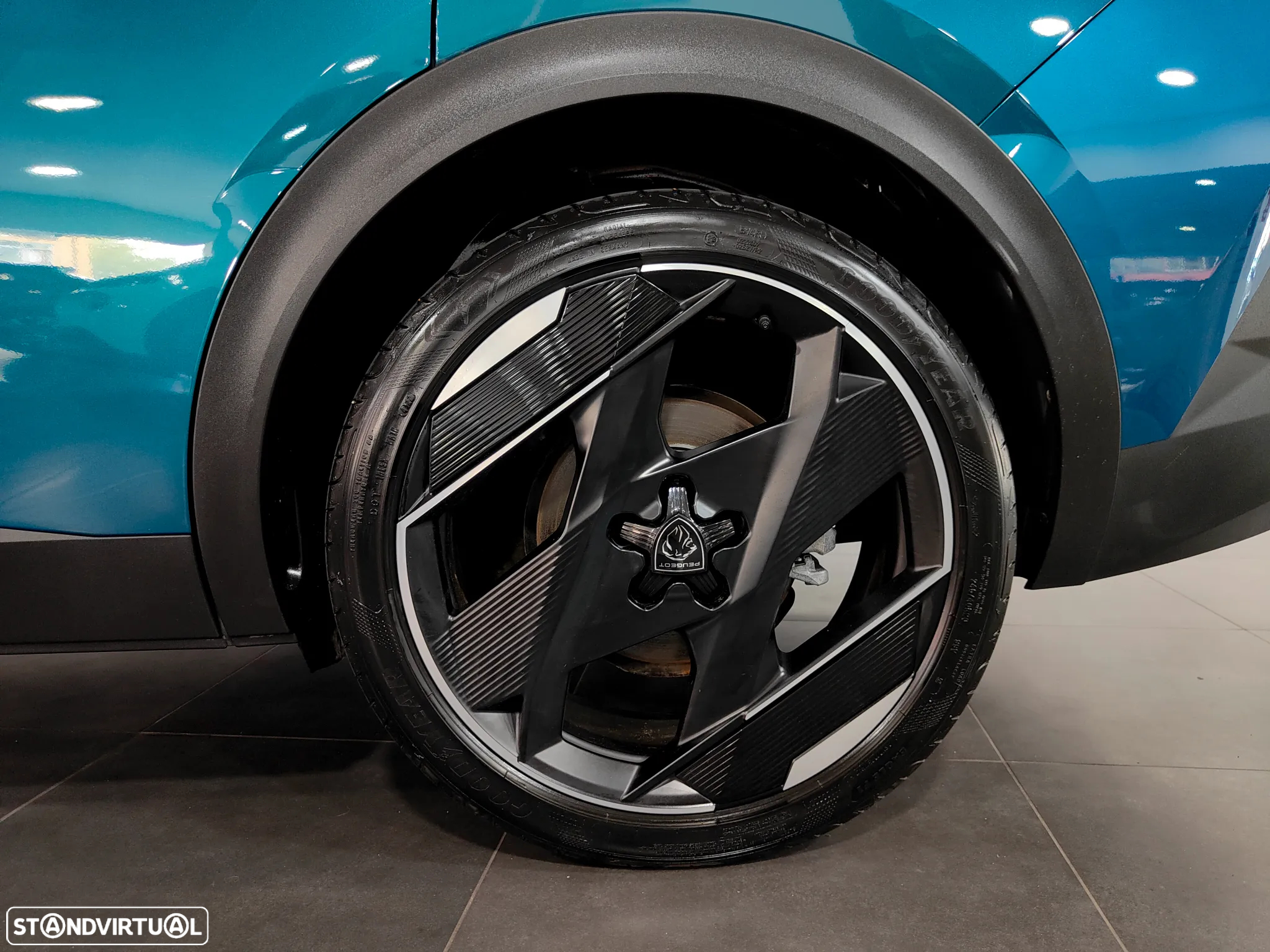 Peugeot 408 1.6 Hybrid GT e-EAT8 - 23