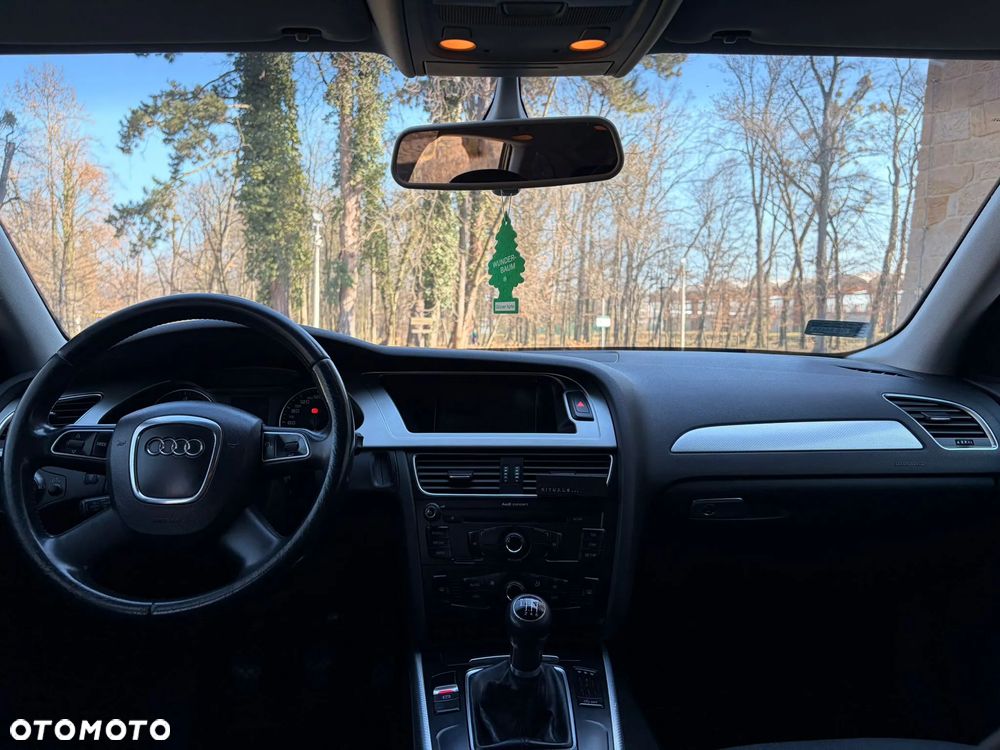 Audi A4 Avant - 28