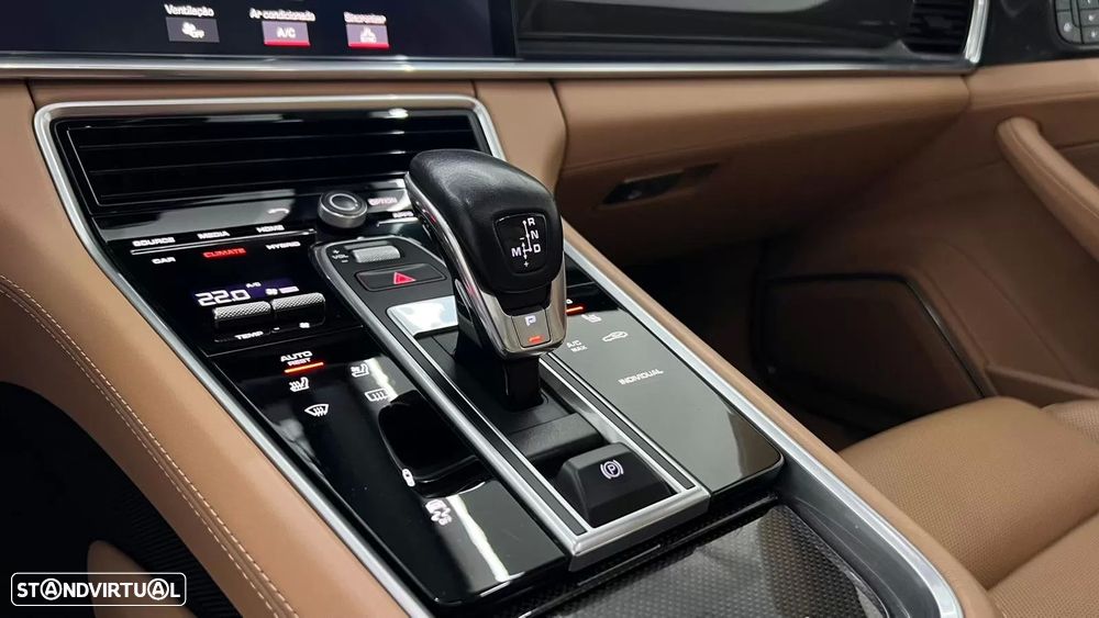 Porsche Panamera Sport Turismo 4 E-Hybrid Platinum Edition - 23
