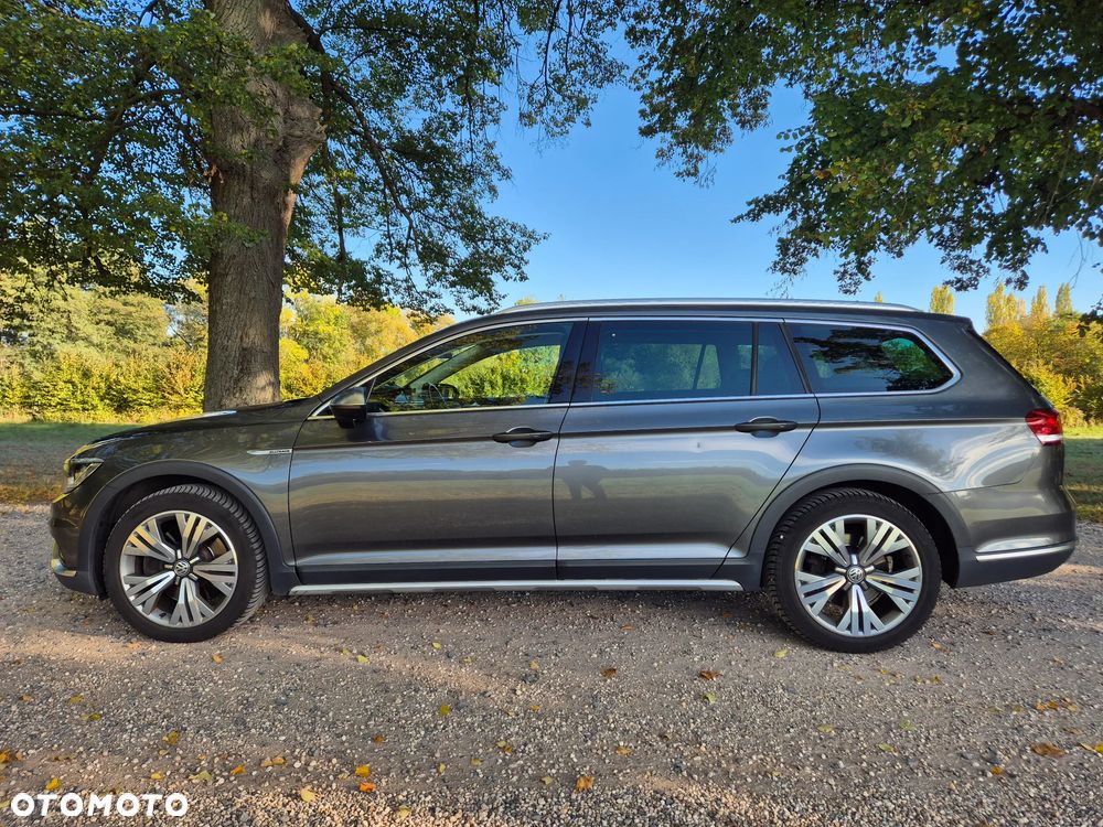 Volkswagen Passat 2.0 TDI Bi-Turbo BMT 4Mot Highline DSG - 2