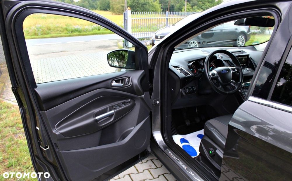 Ford Kuga - 10