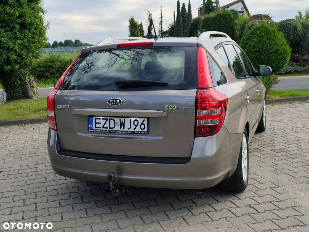 Kia Ceed 1.6 CRDi ISG Spirit - 13