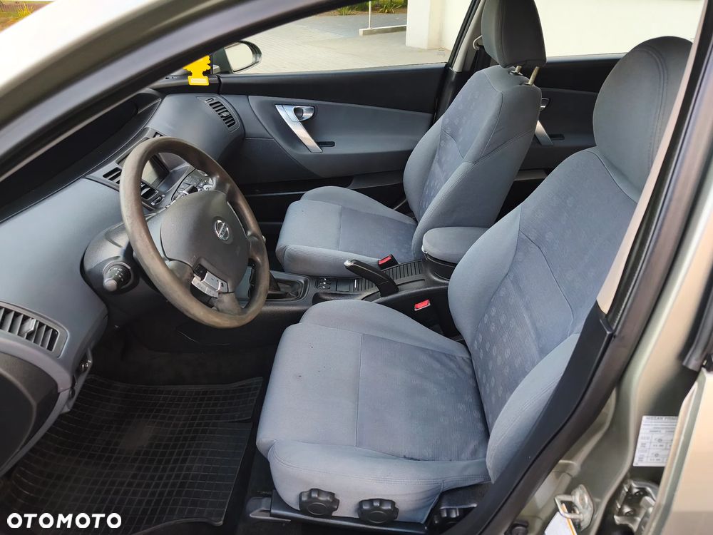 Nissan Primera 1.6 Visia - 20