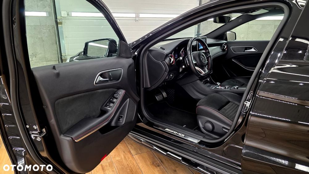 Mercedes-Benz GLA AMG 45 4-Matic - 34