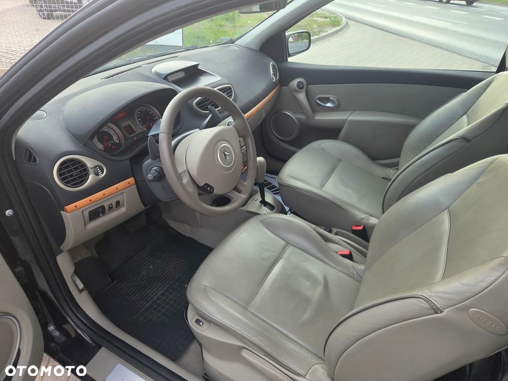 Renault Clio - 14