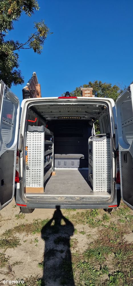 Mercedes-Benz Sprinter - 4