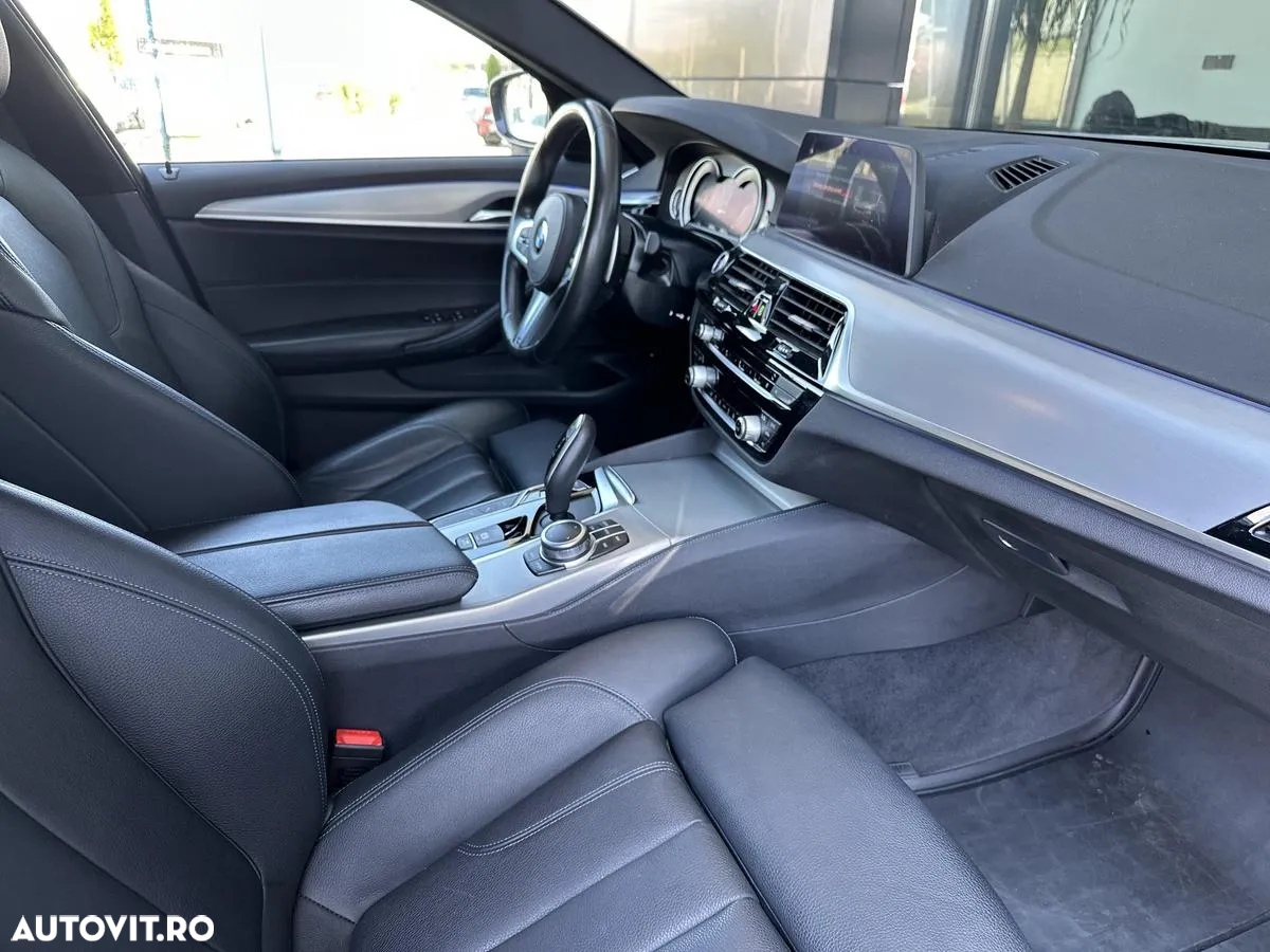 BMW Seria 5 530e Aut. M Sport Edition - 12