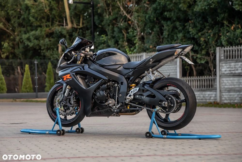 Suzuki GSX-R - 16