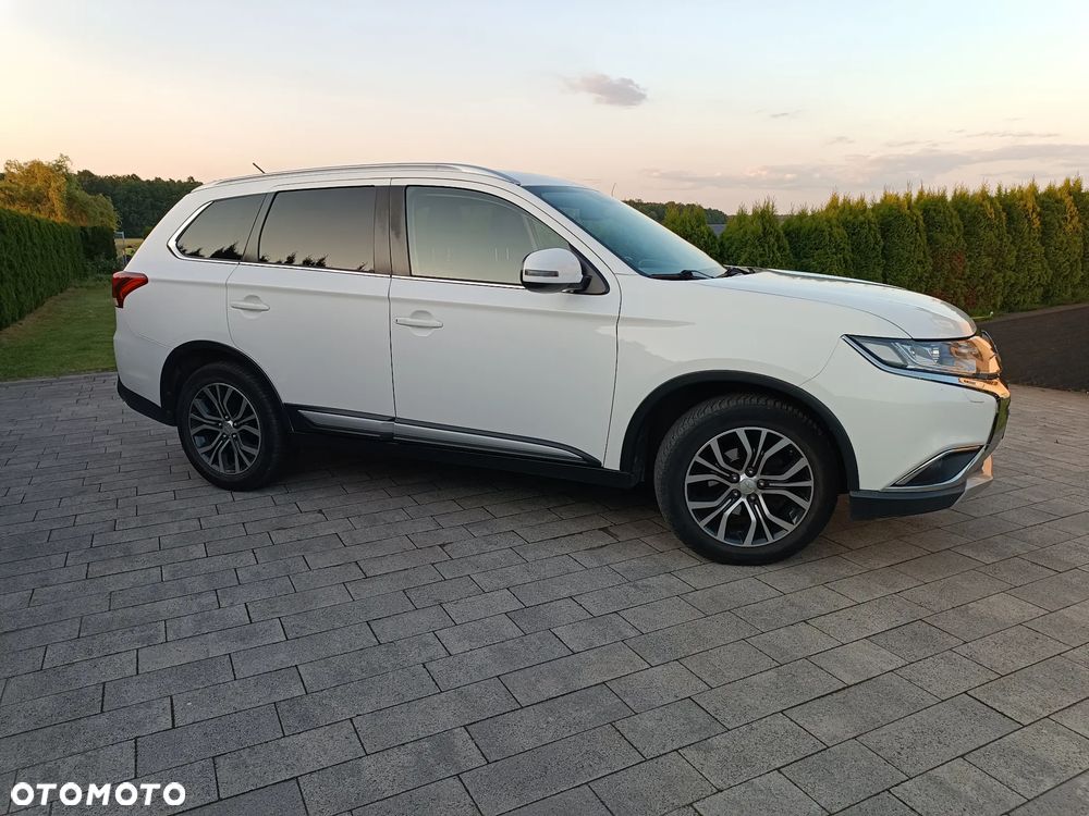 Mitsubishi Outlander 2.0 Intense + 4WD CVT - 5
