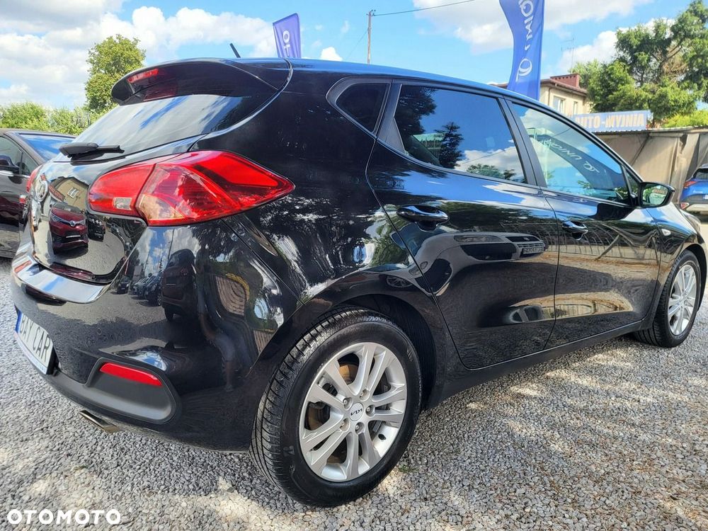 Kia Ceed - 8