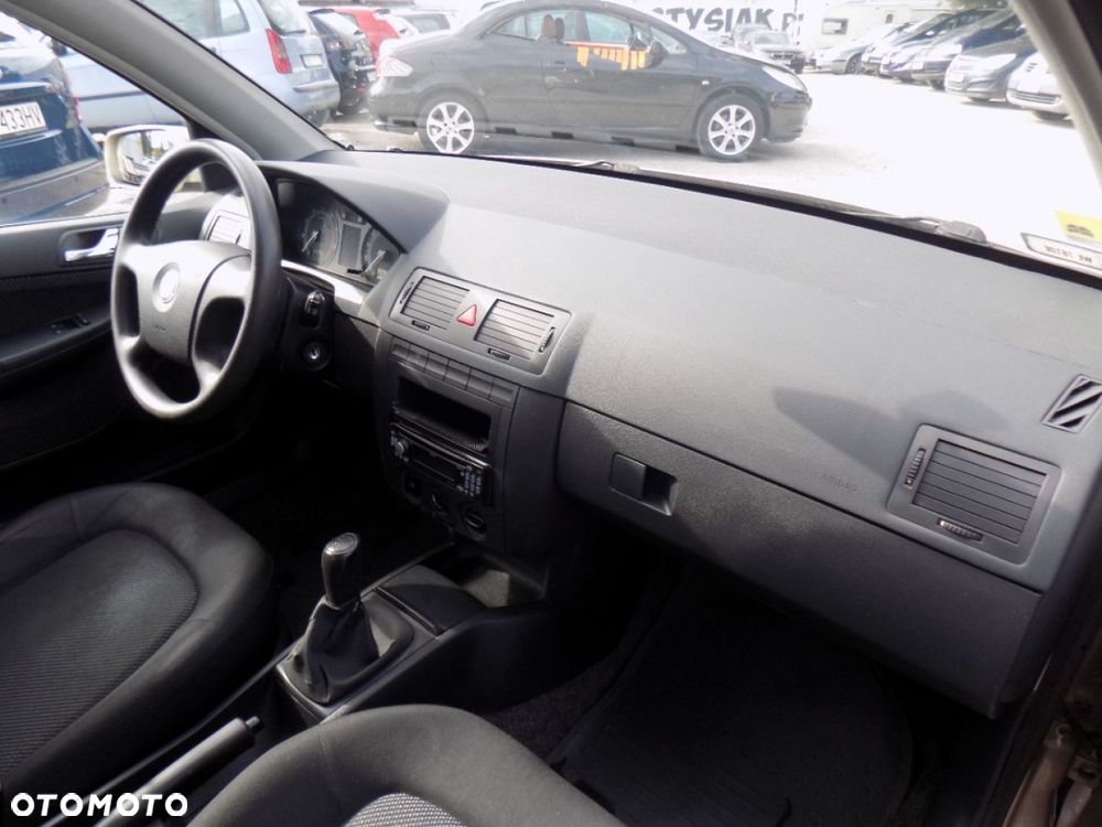 Skoda Fabia - 6