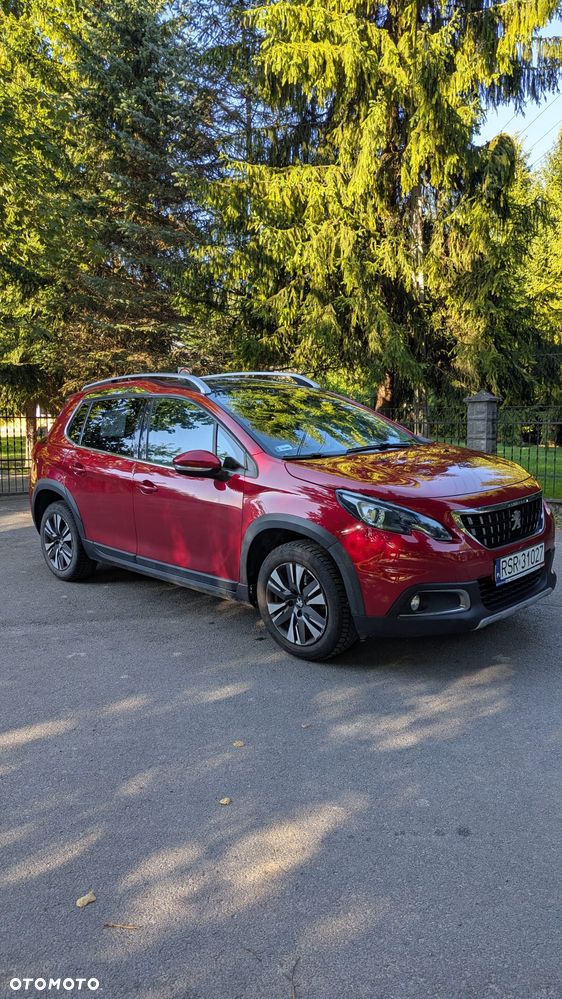 Peugeot 2008 1.2 Pure Tech GPF Allure S&S EAT6 - 4