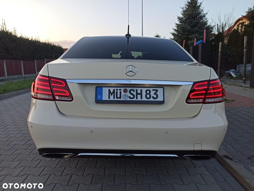 Mercedes-Benz Klasa E 220 BlueTEC 4Matic 7G-TRONIC - 15