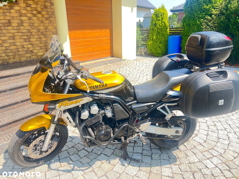 Yamaha FZS - 1