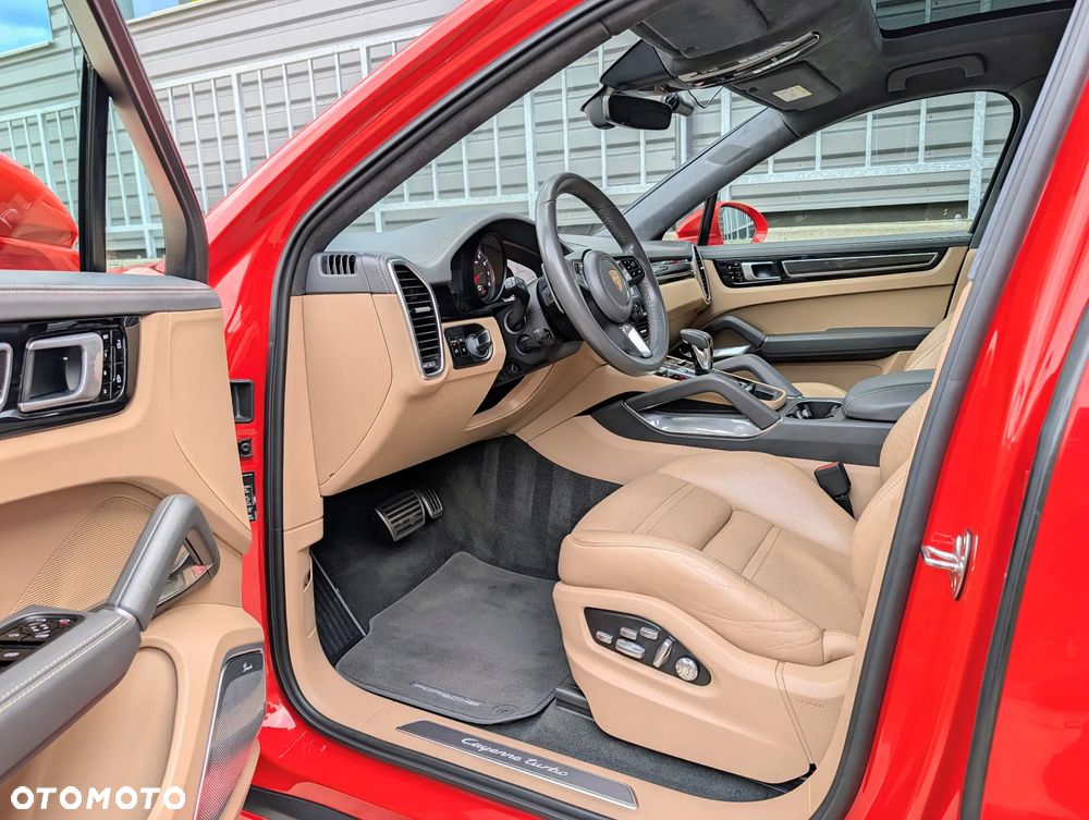 Porsche Cayenne - 16