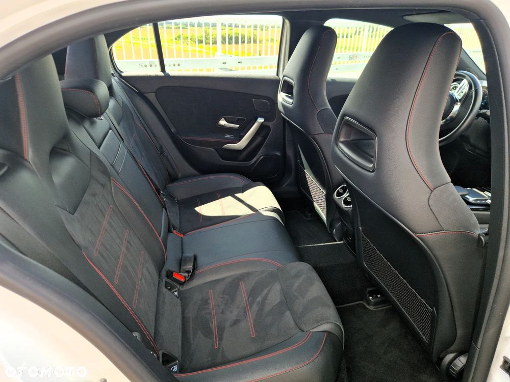 Mercedes-Benz Klasa A 250 AMG Line 7G-DCT - 17