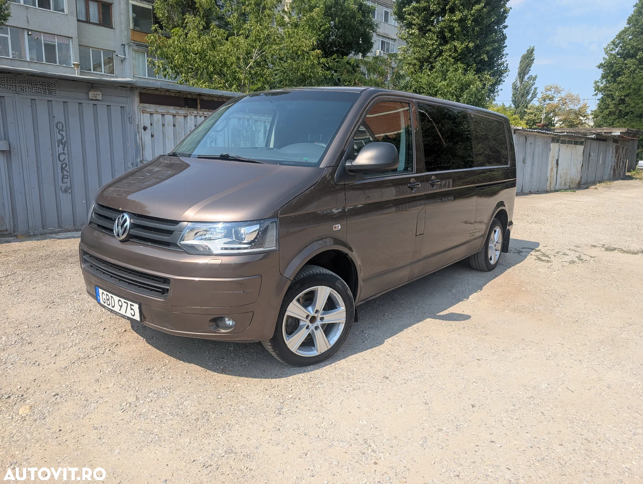 Volkswagen Transporter - 2