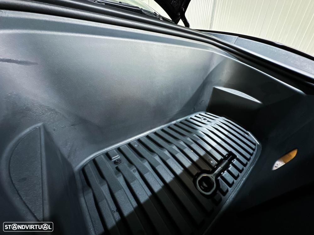 Tesla Model Y Standard - 57