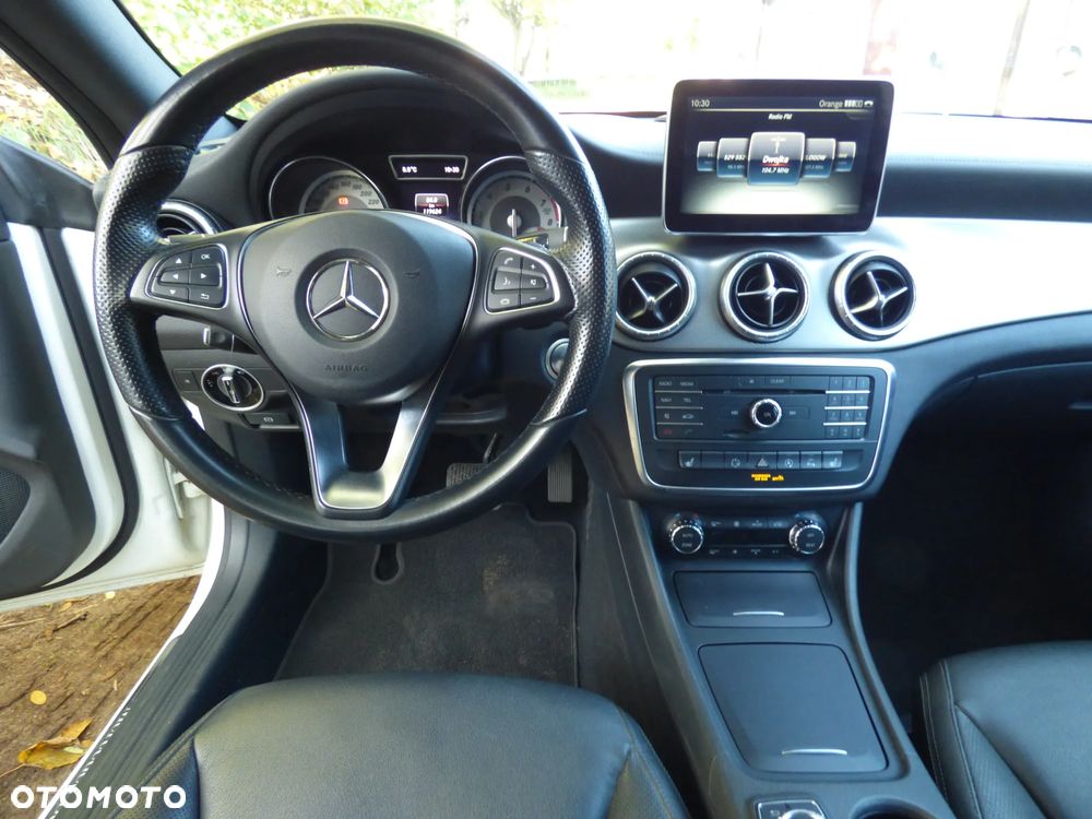 Mercedes-Benz CLA Shooting Brake 250 7G-DCT - 9