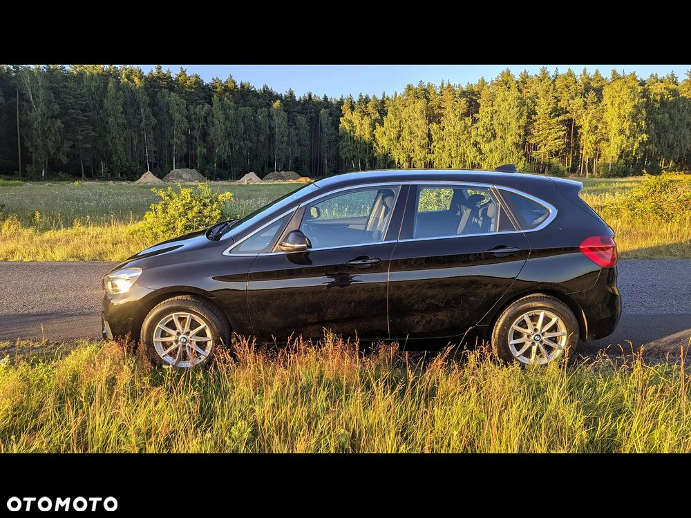 BMW Seria 2 218d - 4
