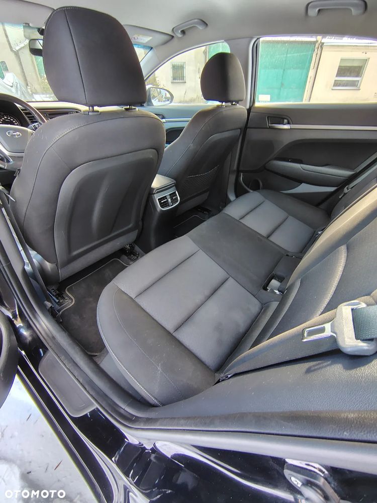 Hyundai Elantra 1.6 Comfort - 7