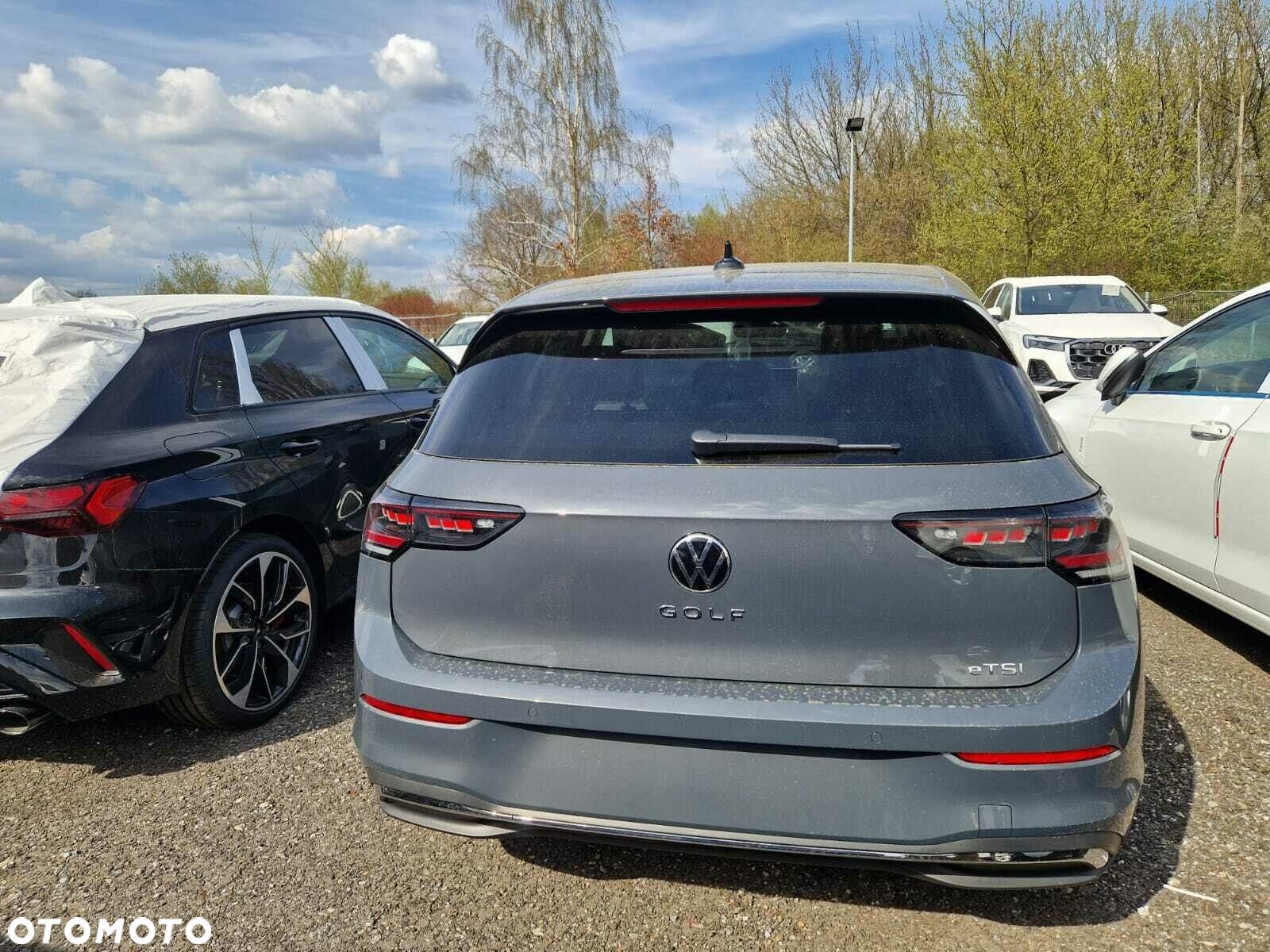 Volkswagen Golf - 5