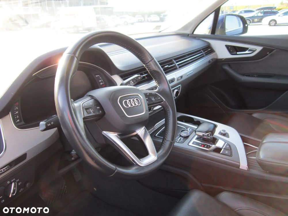 Audi Q7 - 10