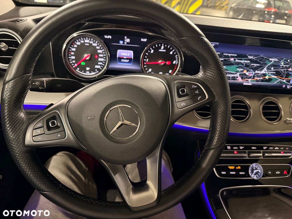 Mercedes-Benz Klasa E - 16