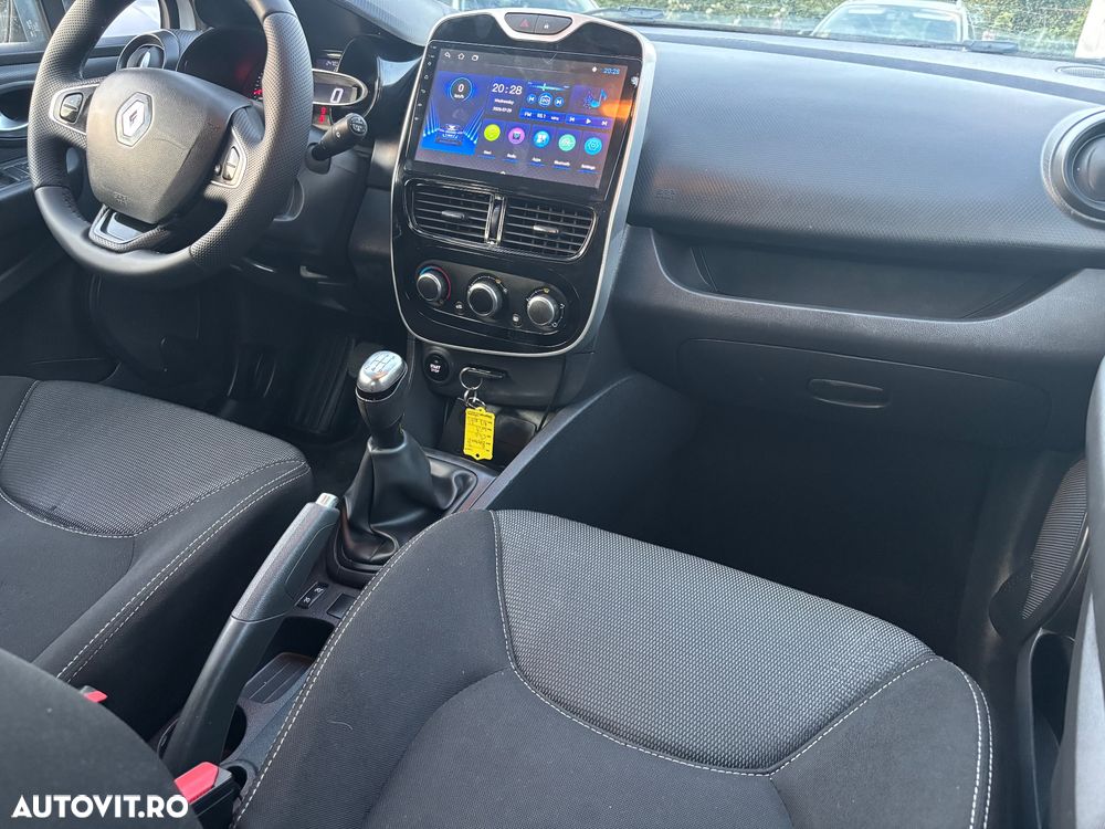 Renault Clio - 6
